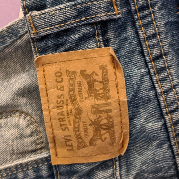 🧁 Levi's size 4 shortalls 100% cotton super cute - Picture 6 of 8